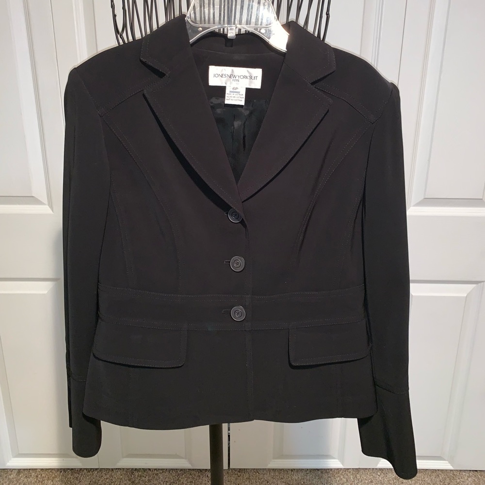 Jones New York Skirt Suit